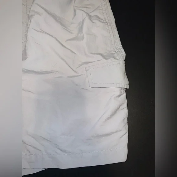 Original Use Men’s Woven Gray Cargo Shorts Size Medium Like New - Picture 4 of 6